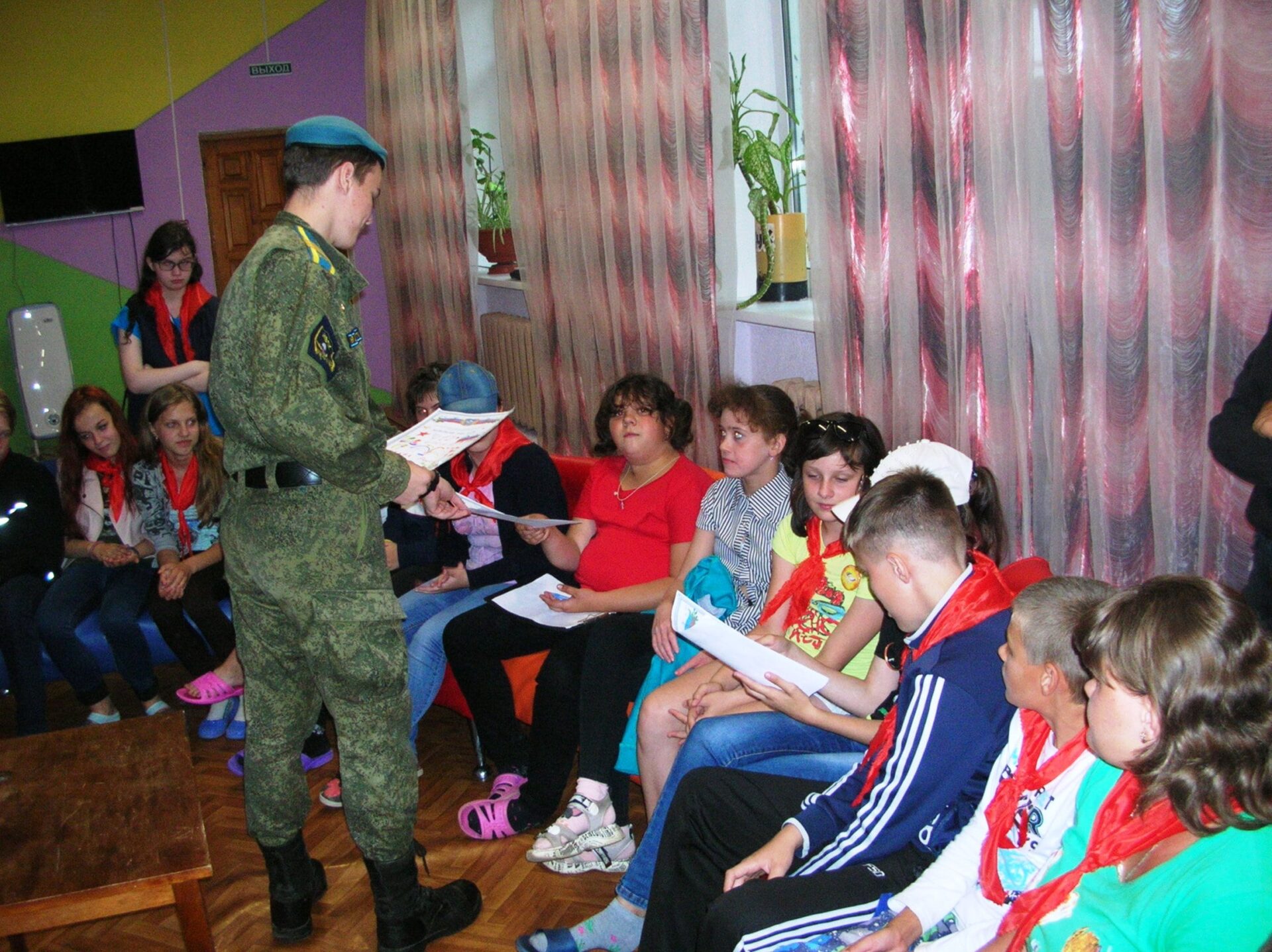 Воспитанники «Десантного братства» провели тематическую программу в санатории «Колос»