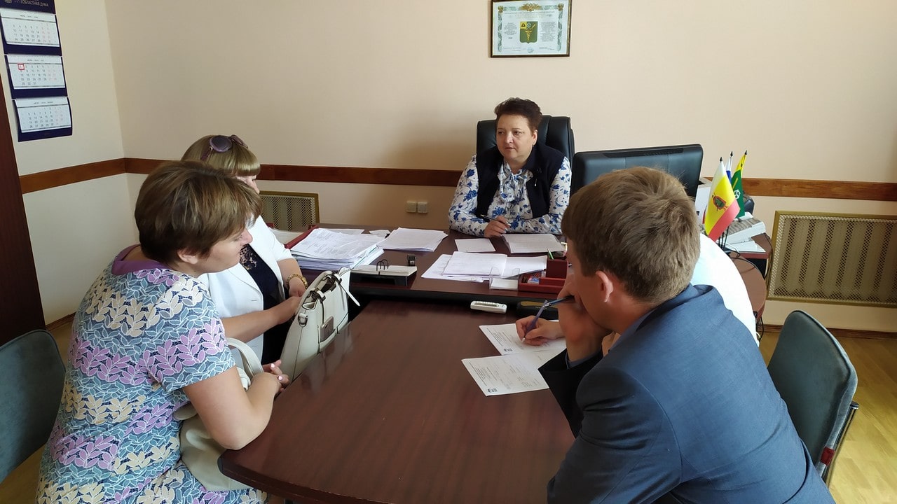 Елена Митина провела личный приём граждан в Ухоловском районе