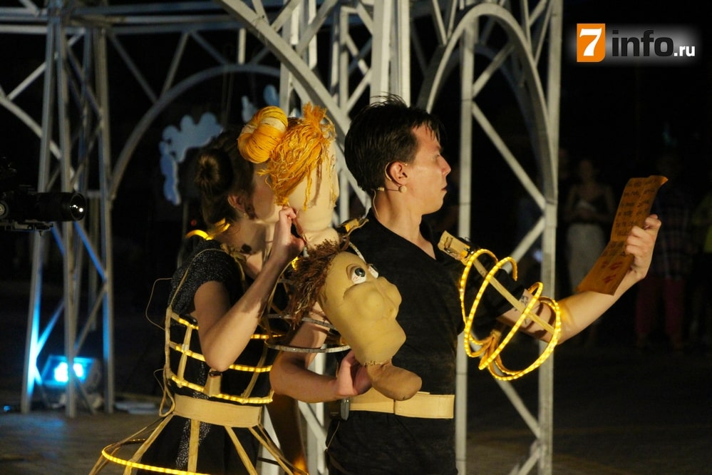 Рязанский уличный театр показал собственную трактовку пьесы Шекспира