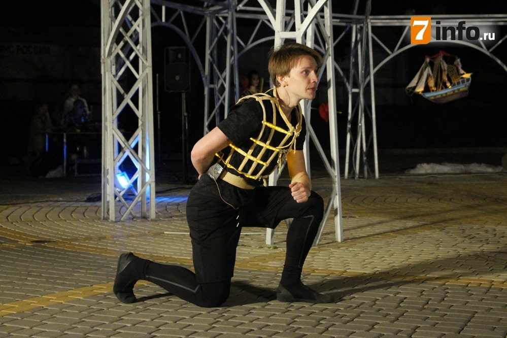 Рязанский уличный театр показал собственную трактовку пьесы Шекспира