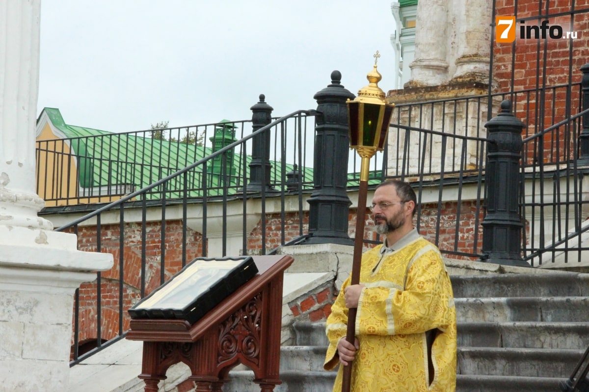 В Рязанском Кремле отслужили молебен ко Дню города