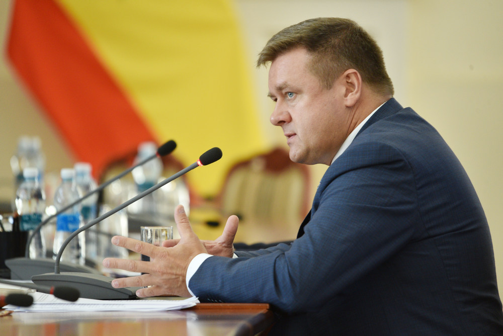Губернатор Любимов выразил недовольство уборкой снега в Рязани