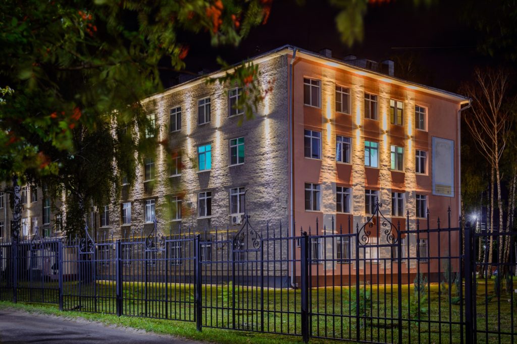 Здание роддома в Рязани оборудовали архитектурным освещением