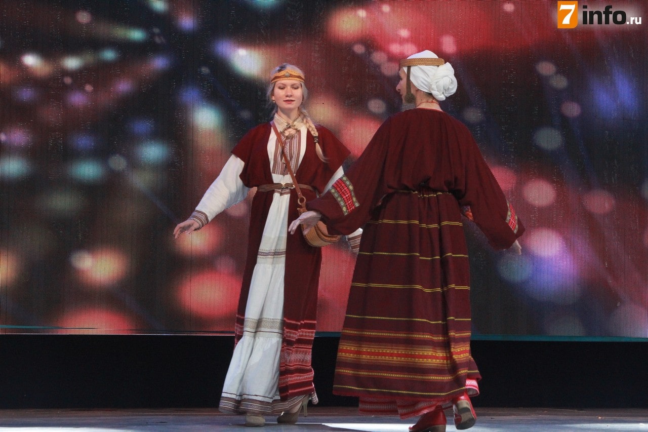 В рамках Форума древних городов прошёл гала-концерт конкурса «Рязанскую понёву за кремлём видно»