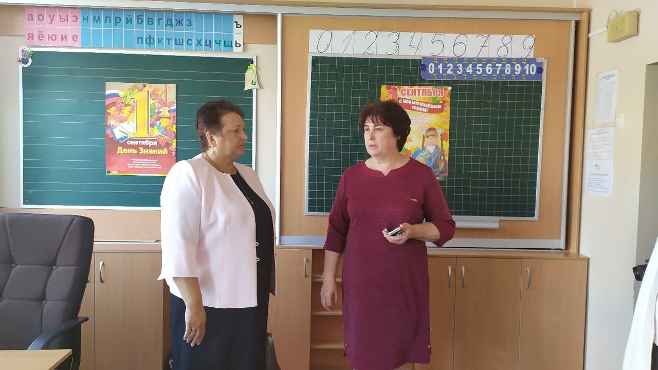 Елена Митина посетила школу №1 в Новомичуринске
