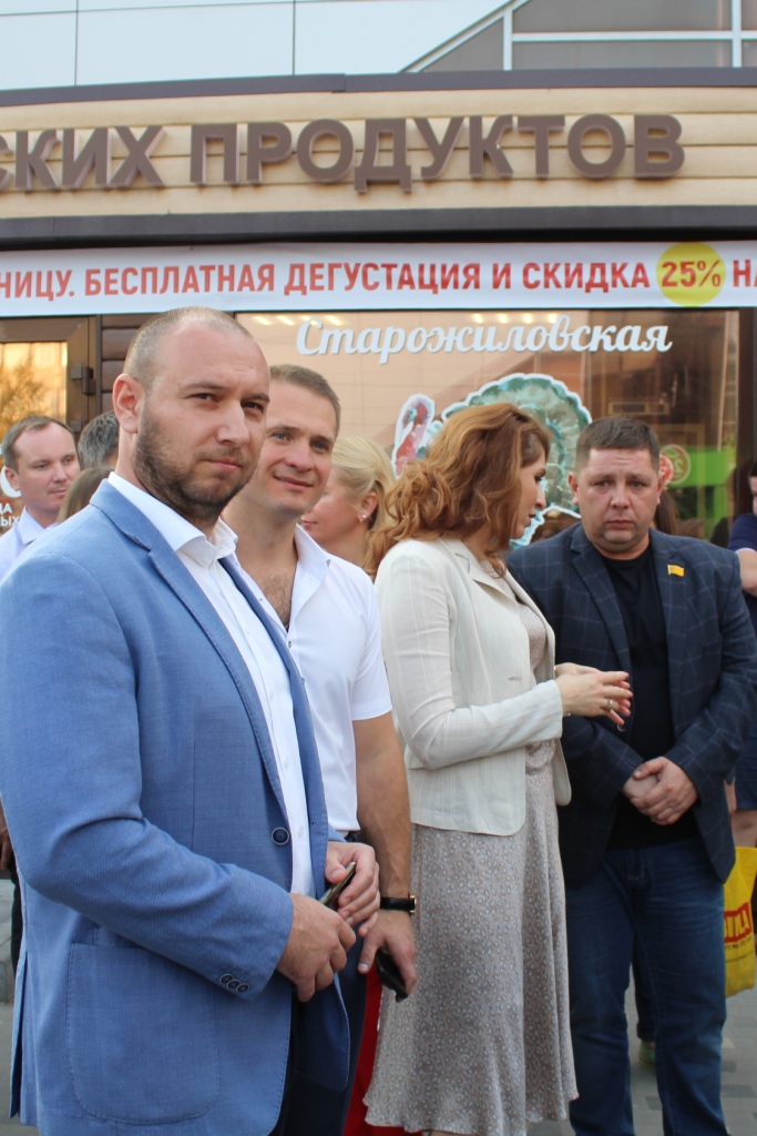 Глава муниципального образования поздравила жителей улицы Крупской