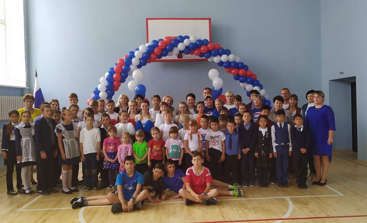 В Яблоневской школе капитально отремонтировали спортзал