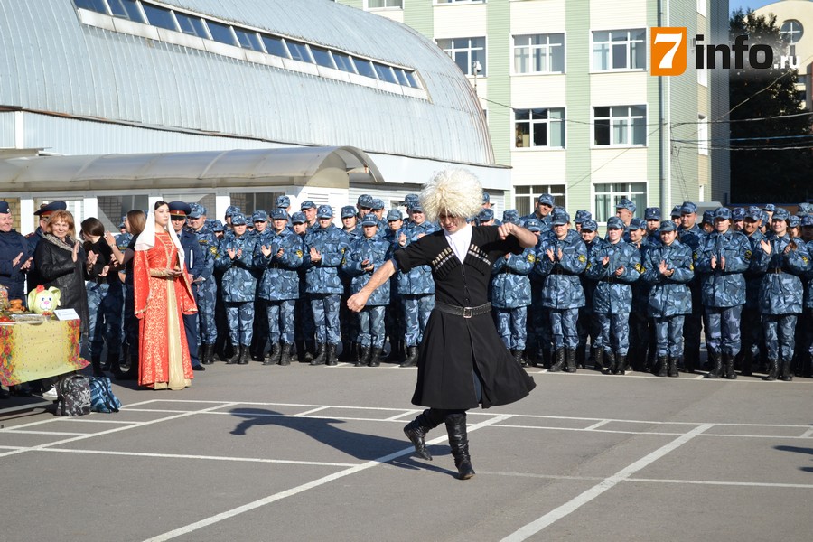 В Академии ФСИН прошел традиционный праздник «Дары осени»