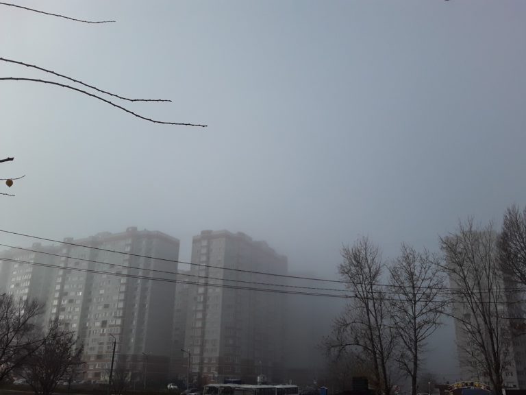 Жители Воронежа показали в Сети густой туман