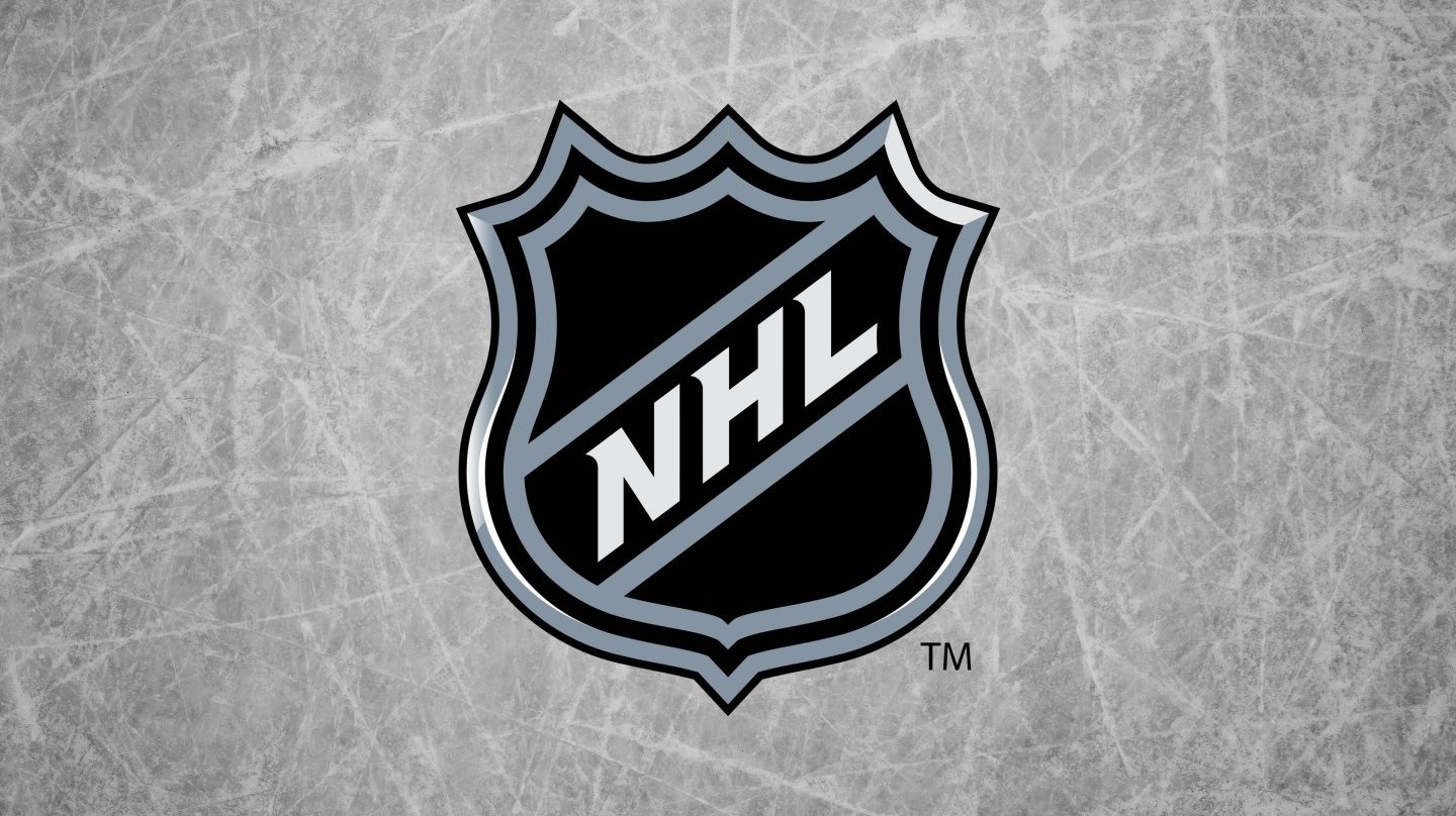 НХЛ хочет проводить матчи в России