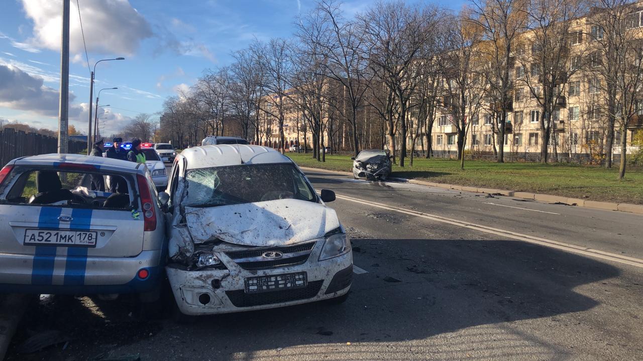 Мужчина и женщина погибли в ДТП в Петербурге