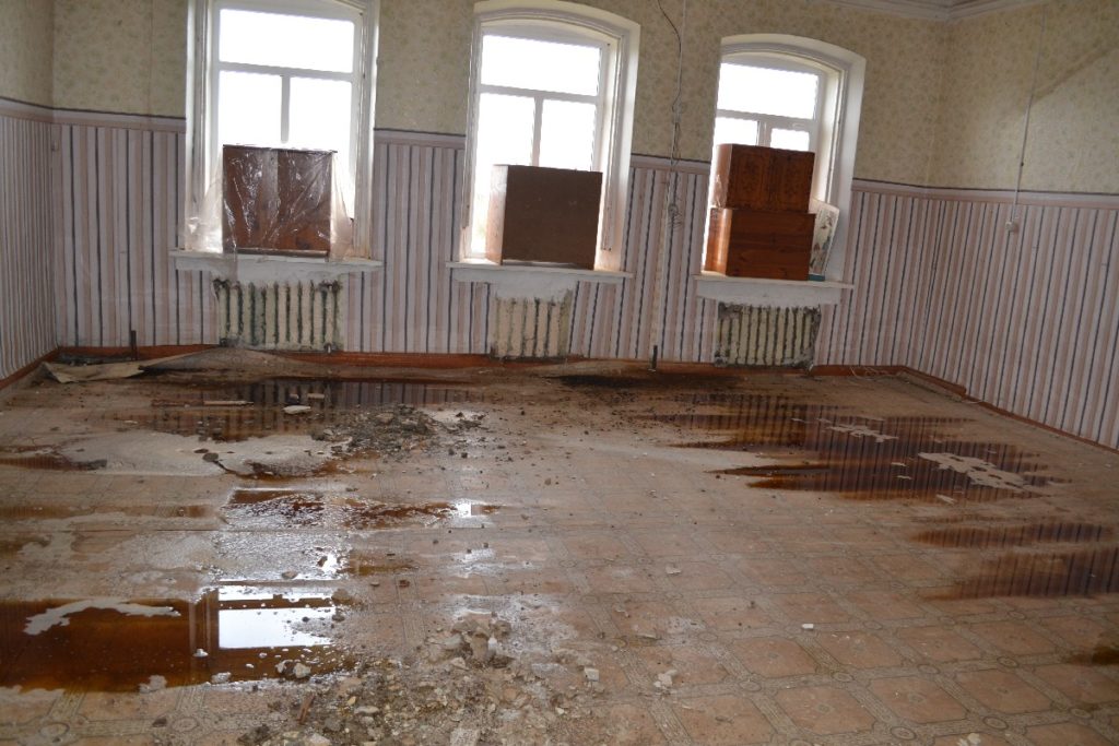 В Пронском районе ливень затопил школу