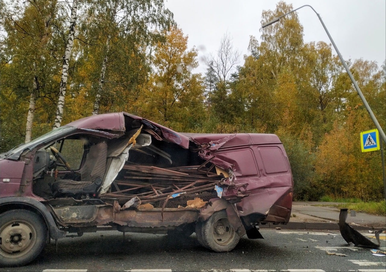 В Петербурге водитель Газели устроил массовое ДТП с пострадавшими