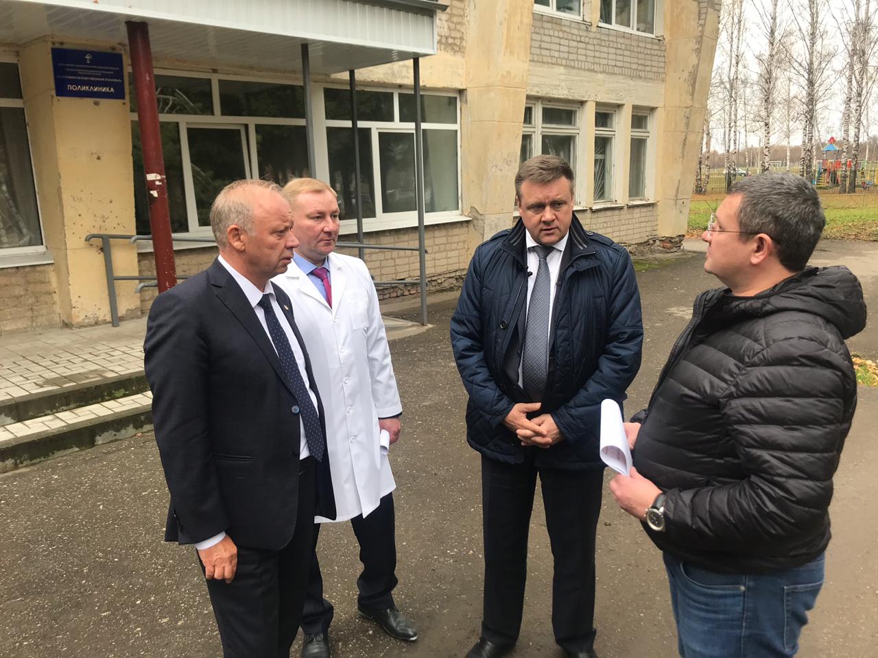 Николай Любимов приехал разбираться с проблемами в Старожиловскую больницу