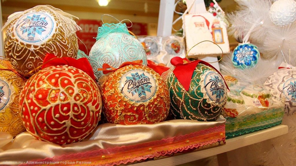 Где в Рязани можно купить новогодние сувениры