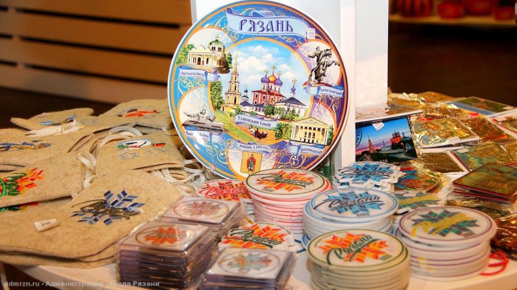 Где в Рязани можно купить новогодние сувениры