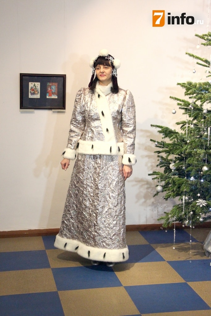 В Рязани презентовали костюм Снегурочки по эскизу Врубеля