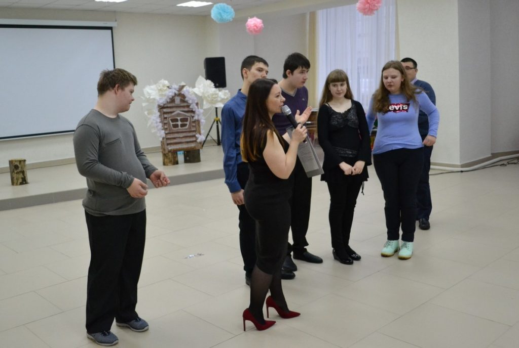 В Рязани состоялась дискотека для подростков и взрослых с особенностями развития