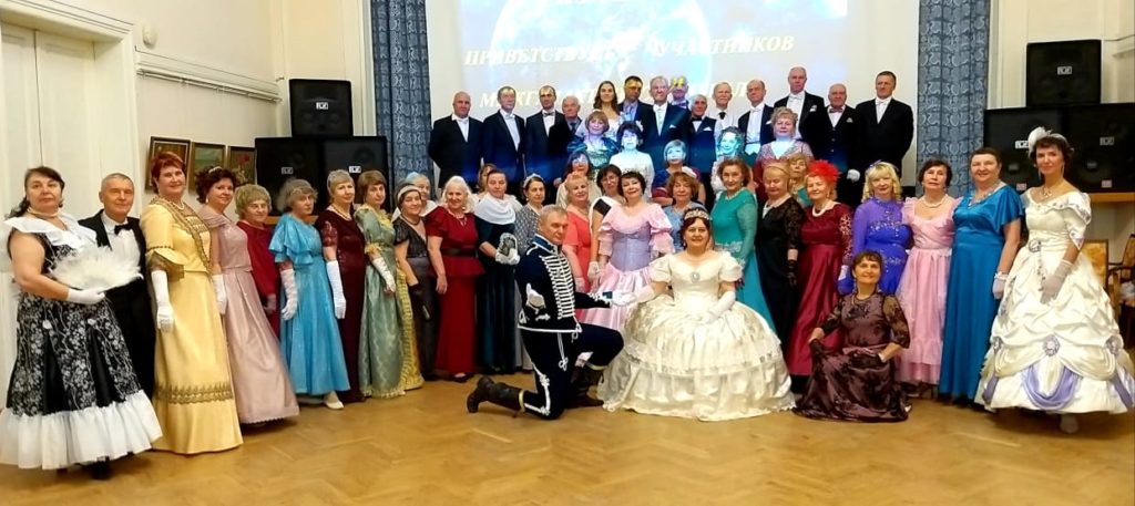 Любители исторических танцев провели в Рязани Новогодний бал