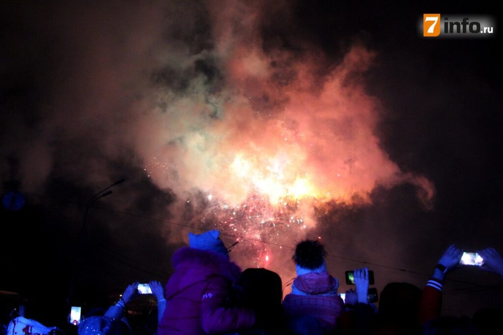 Наступление Нового года в Рязани отметили салютом