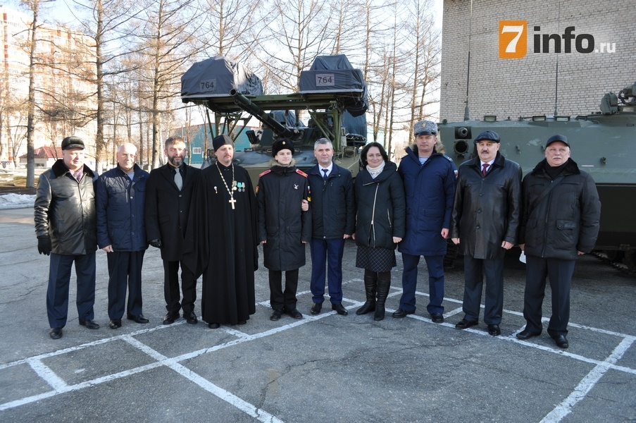 В рязанском 137-м гвардейском парашютно-десантном полку состоялся торжественный митинг