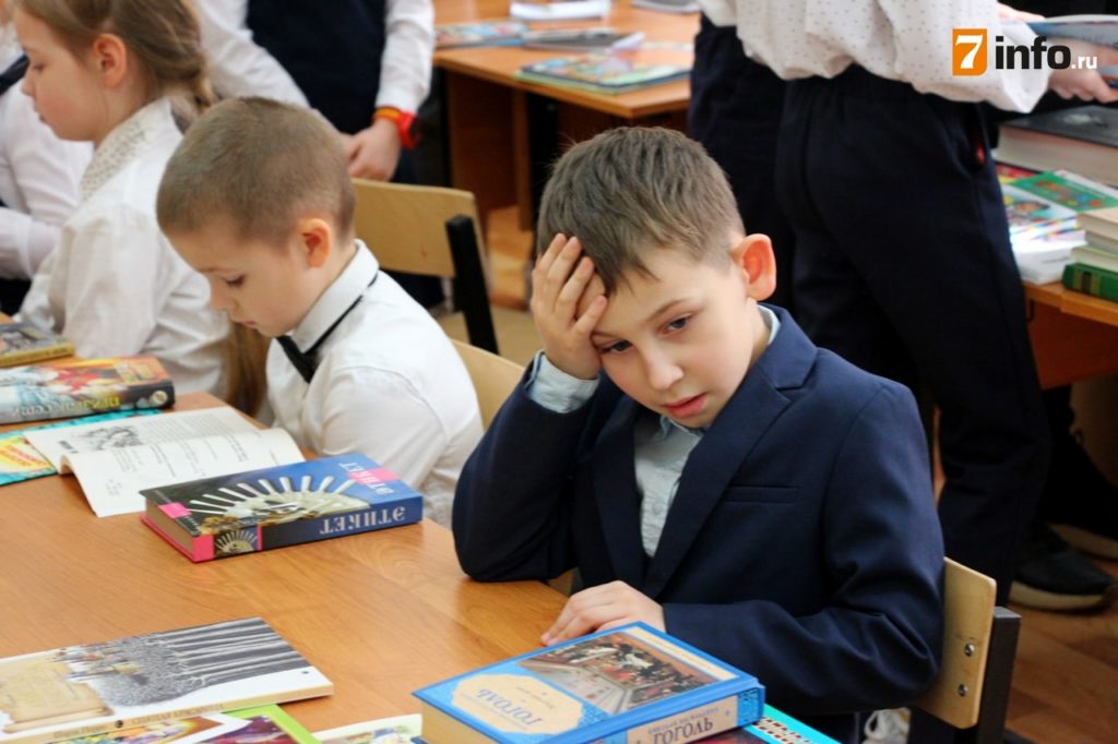 Юные рязанцы подарили книги школьникам из Беларуси
