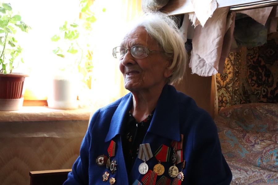 Игорь Мурог вручил ветерану юбилейную медаль «75 лет Победы в Великой Отечественной войне 1941-1945 гг»
