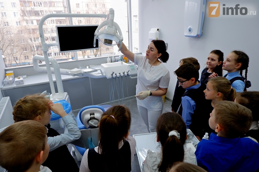 «Альфа-стоматология» продолжает проводить уроки здоровья для юных рязанцев