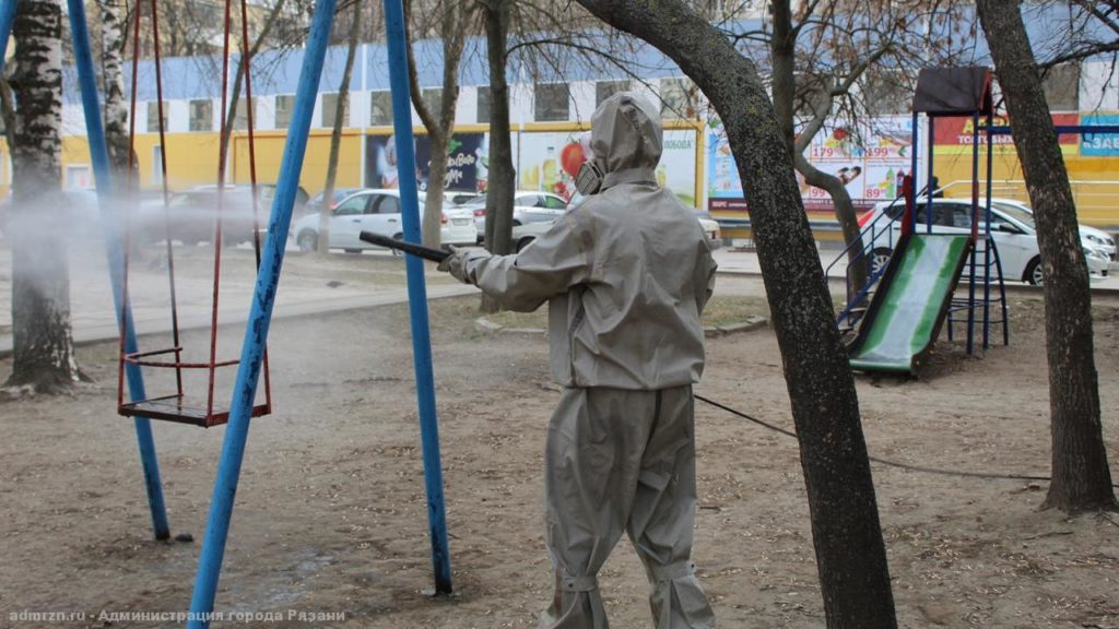 В Рязани продезинфицировали детские площадки и остановки