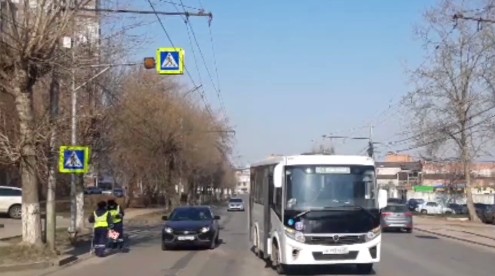 Маршрутка сбила женщину на пешеходном переходе в Рязани