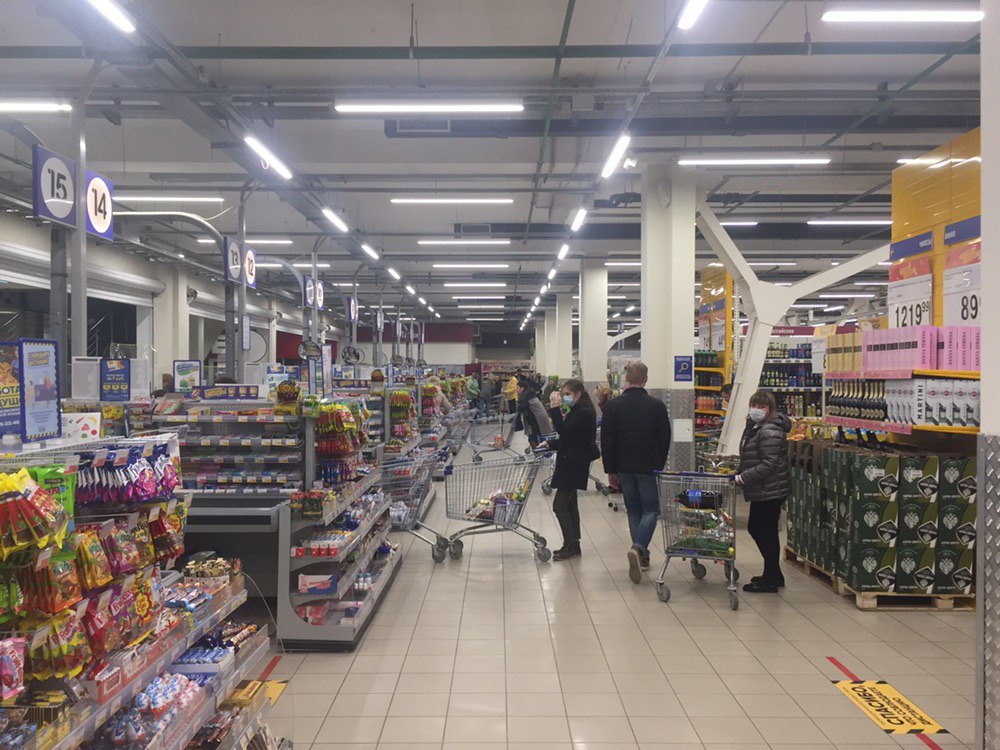 Соцсети: рязанцы в супермаркете закупаются на шашлычки