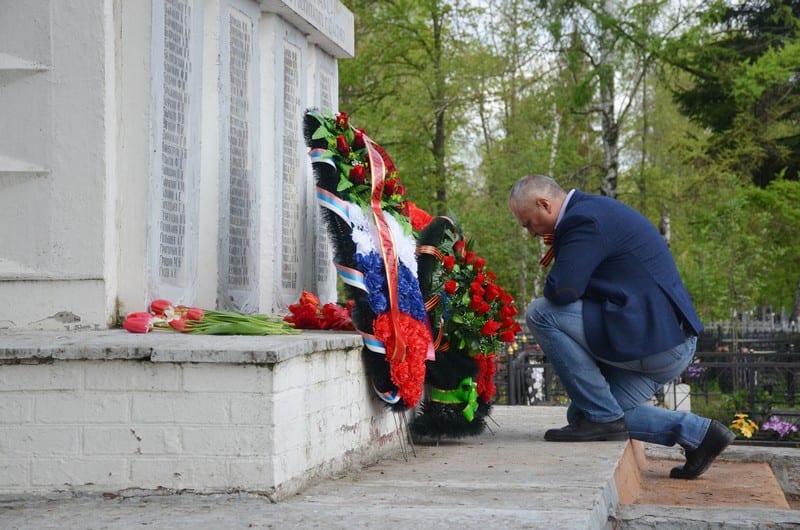 Чемпионка мира из Сасова вырастила цветы в память о погибших советских солдатах