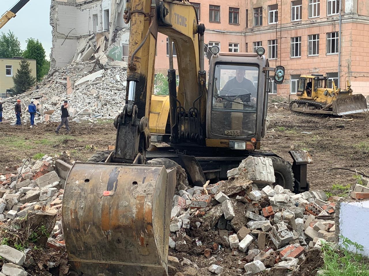 Снос корпуса. Старое здание онкодиспансера Рязань. Снос в Рязани. Старый корпус БСМП Рязань снесут. В Рязани сносят исторический дом.