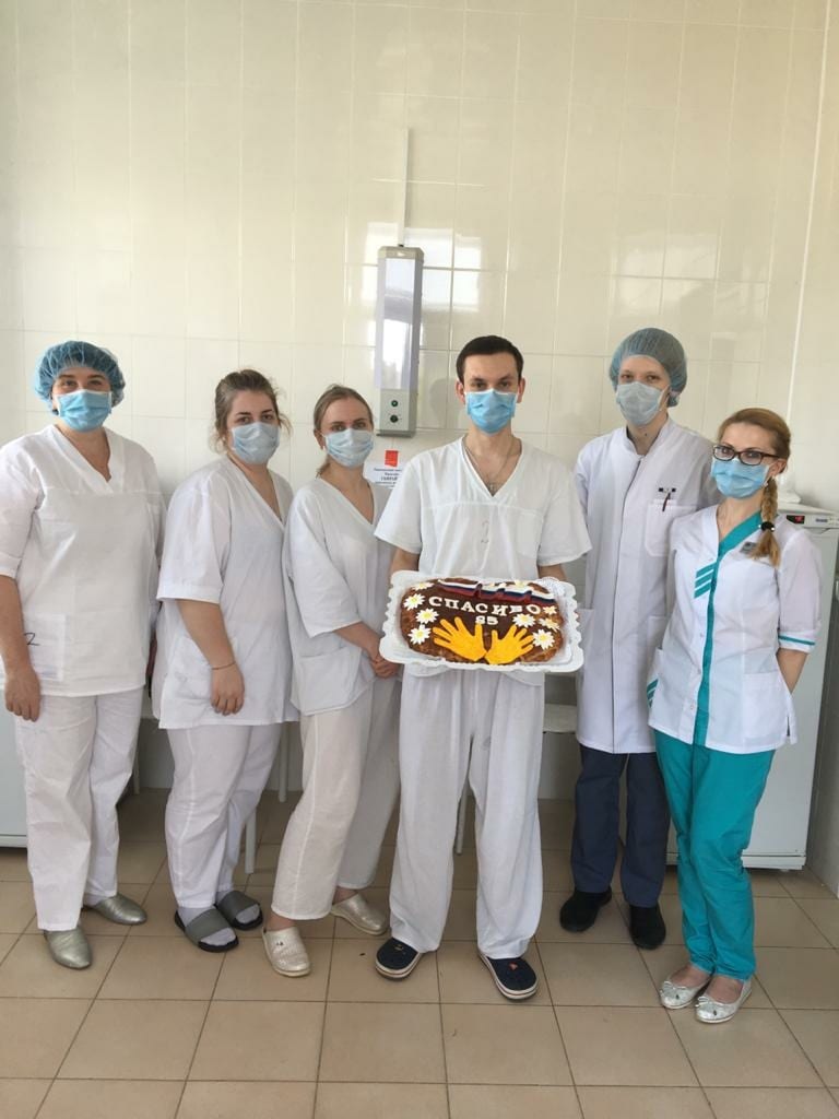 В рязанском детском саду испекли пирог для врачей