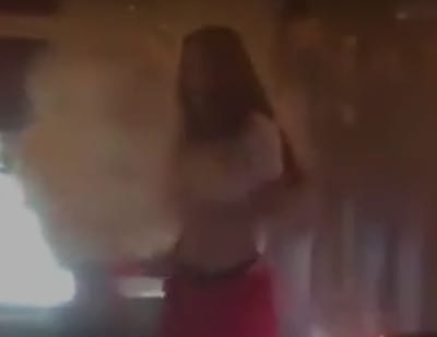 В Петербурге девушка станцевала стриптиз с дымовой шашкой