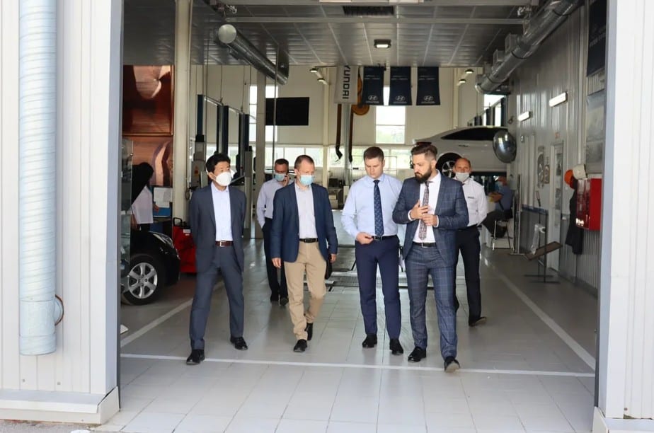 Президент компании «Хендэ Мотор СНГ» господин Хван Ки Йон посетил ГК «Автоимпорт» и ГК «Регион 62»