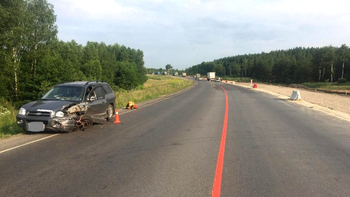 Уснувший за рулём москвич врезался в грузовик на трассе в Рязанской области
