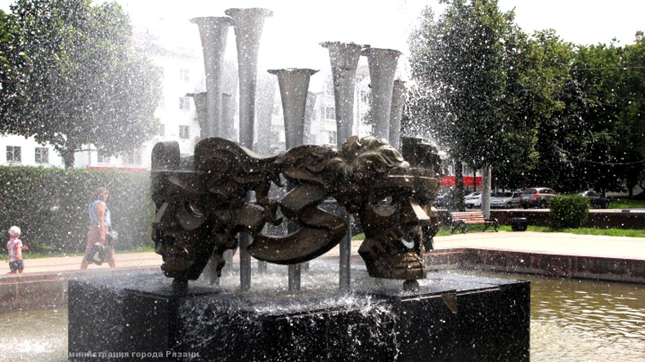 В Рязани запускают городские фонтаны