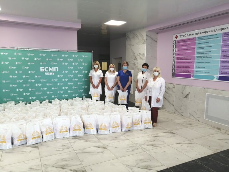 Рязанские аграрии подарили медикам продуктовые наборы