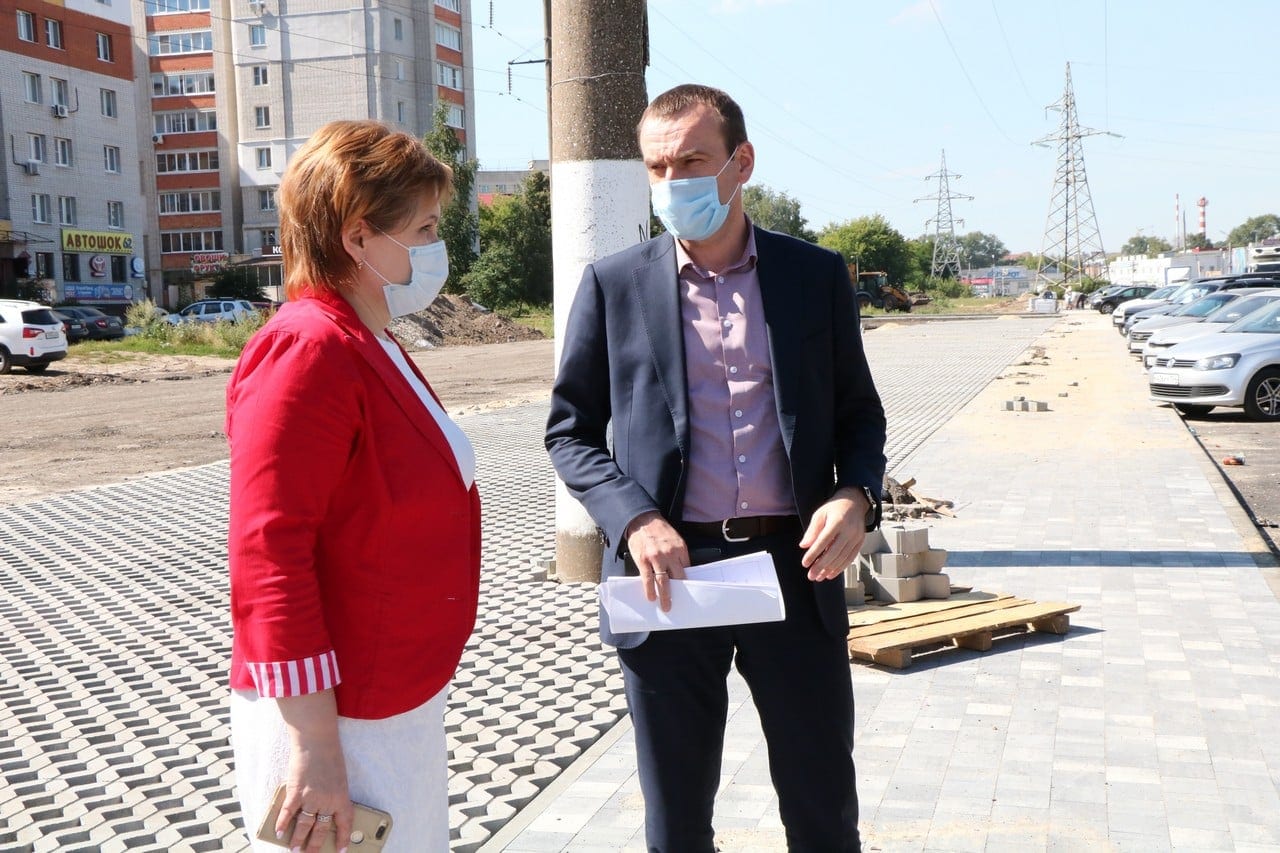 Елена Сорокина осмотрела три ремонтирующихся участка дорог