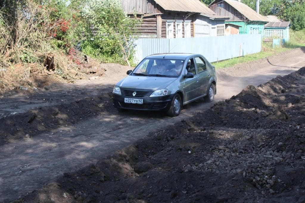 В селе Чулково Скопинского района ремонтируют дорогу