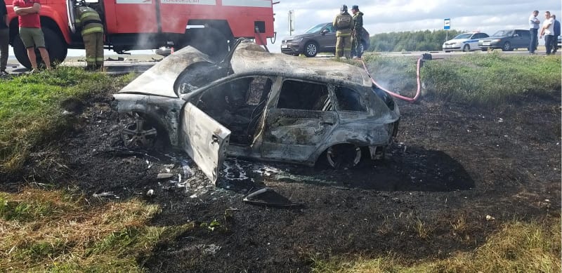 В Пронском районе во время ДТП загорелся автомобиль: есть погибший и пострадавший