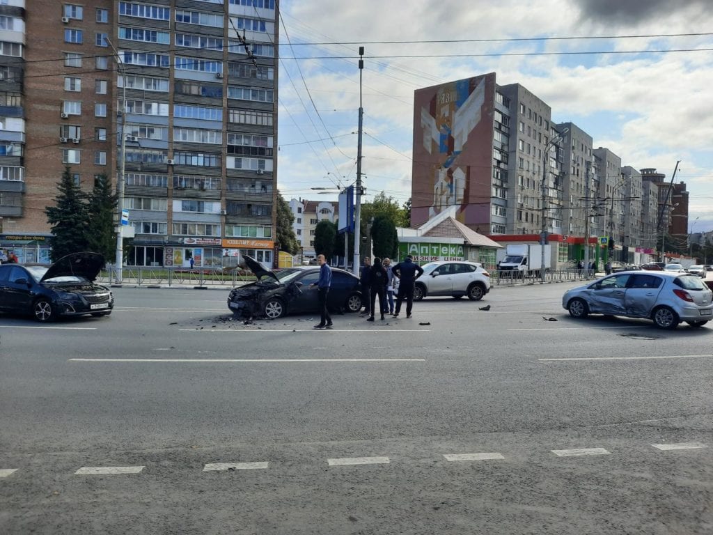 На улице Вокзальной в Рязани произошло ДТП с пострадавшими