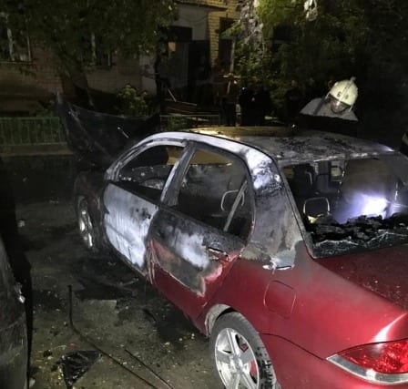 В Липецке автомобиль мужчины сожгли из-за ревности