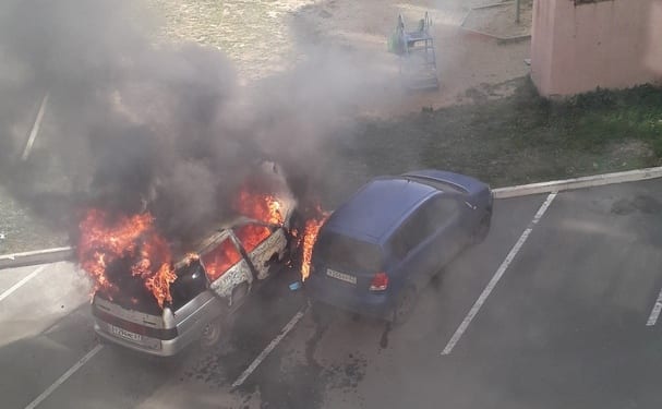 В Дашково-Песочне в Рязани сгорели автомобили