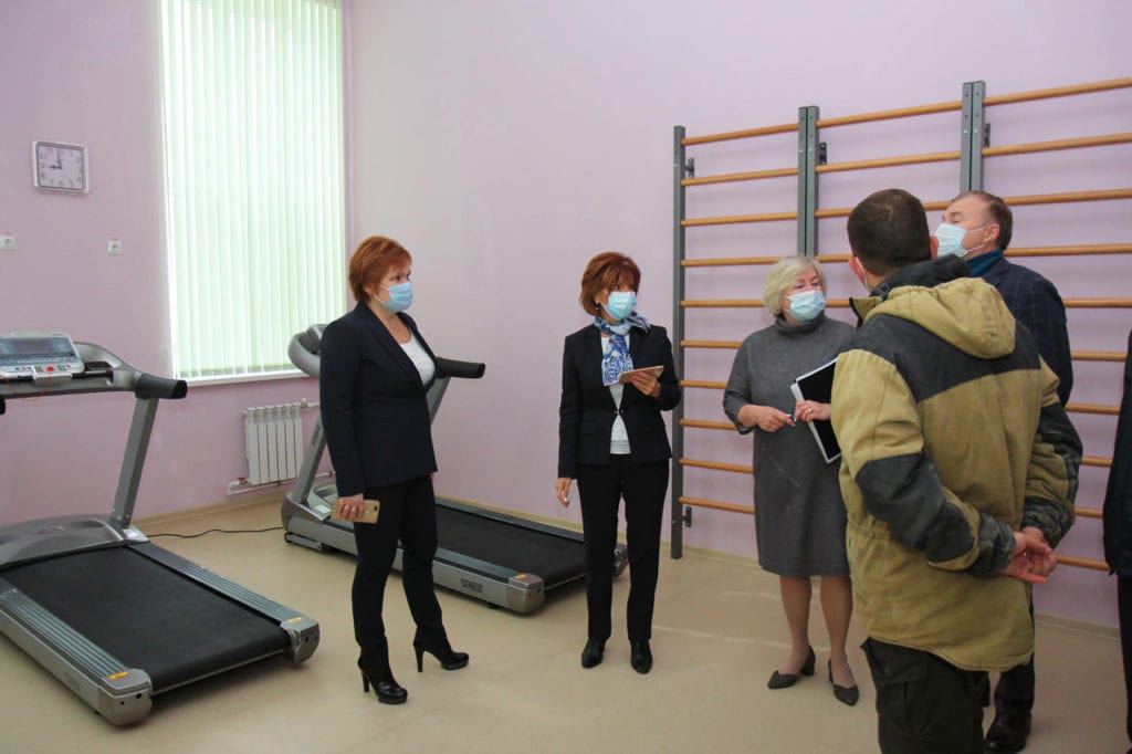 Елена Сорокина поручила устранить недочёты в здании ДШИ №2