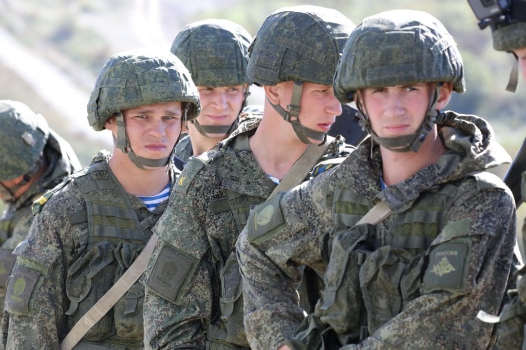 Рязанские десантники преодолели горные препятствия