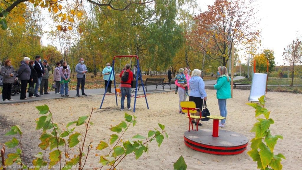 Рязанцы приняли работы по благоустройству в Комсомольском парке