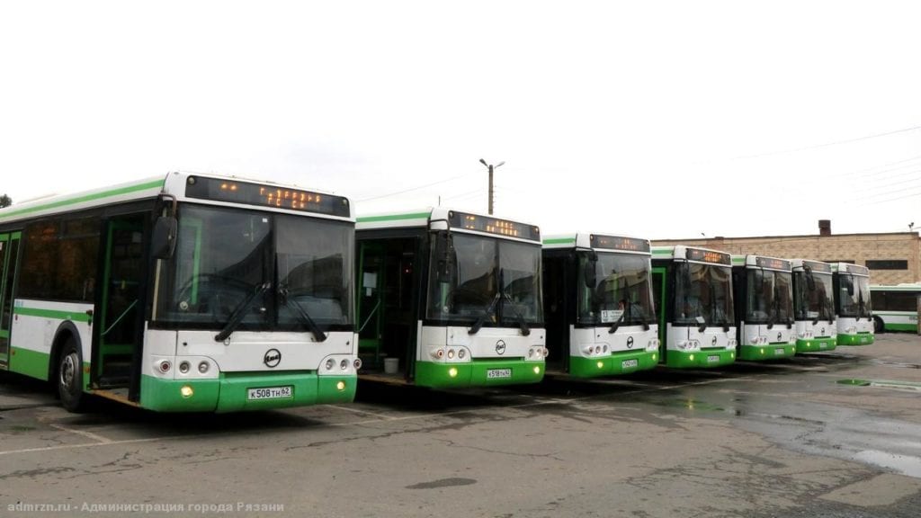 В понедельник в Рязани на популярные маршруты вышли 6 автобусов из Москвы