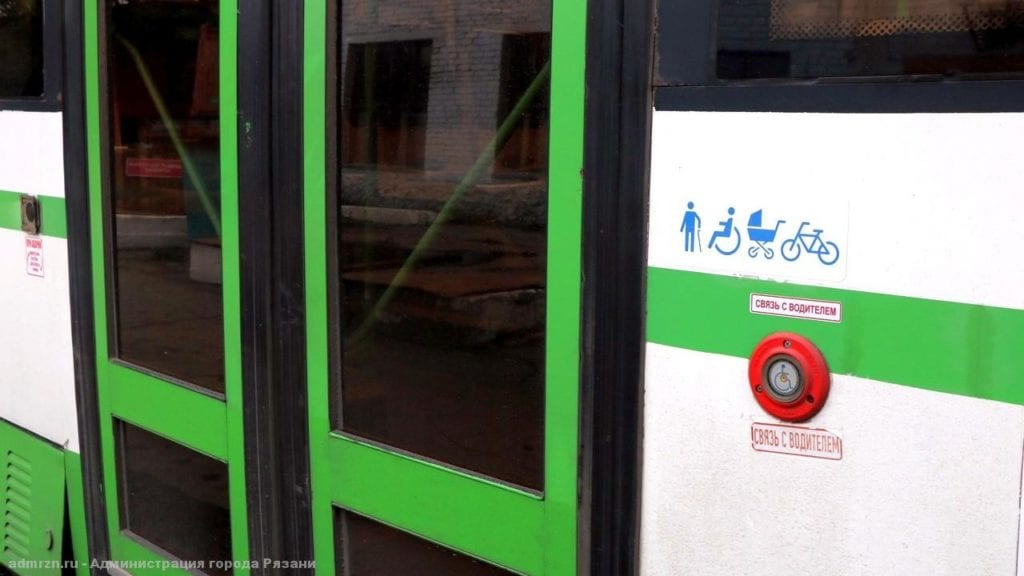 В понедельник в Рязани на популярные маршруты вышли 6 автобусов из Москвы